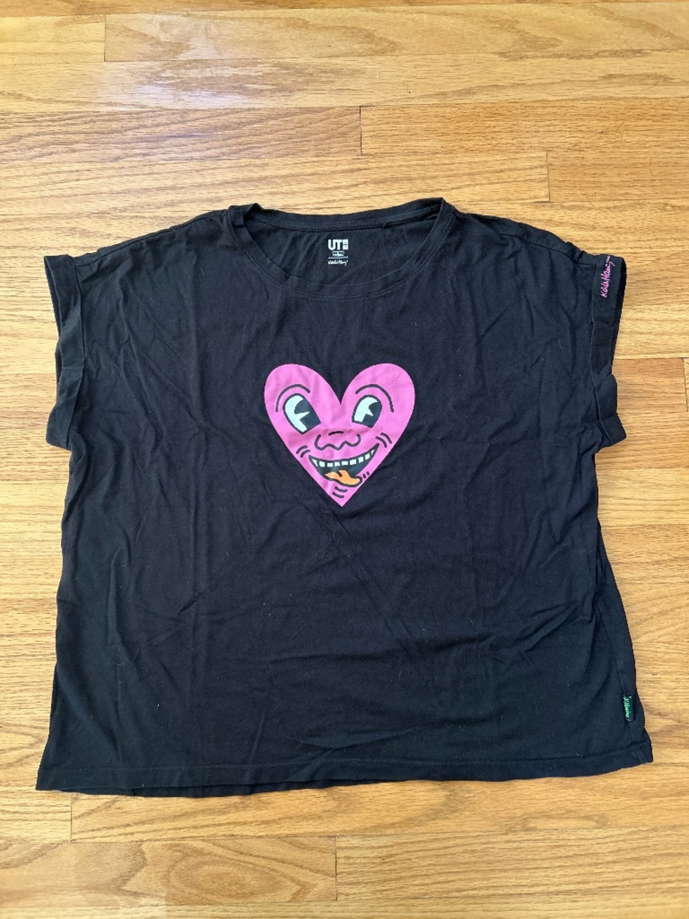 Uniqlo Keith Haring Laughing Heart T shirt L